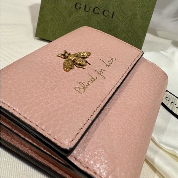 GUCCI Blind For Love Bee Accent Compact Wallet COA - Picture 4 of 16